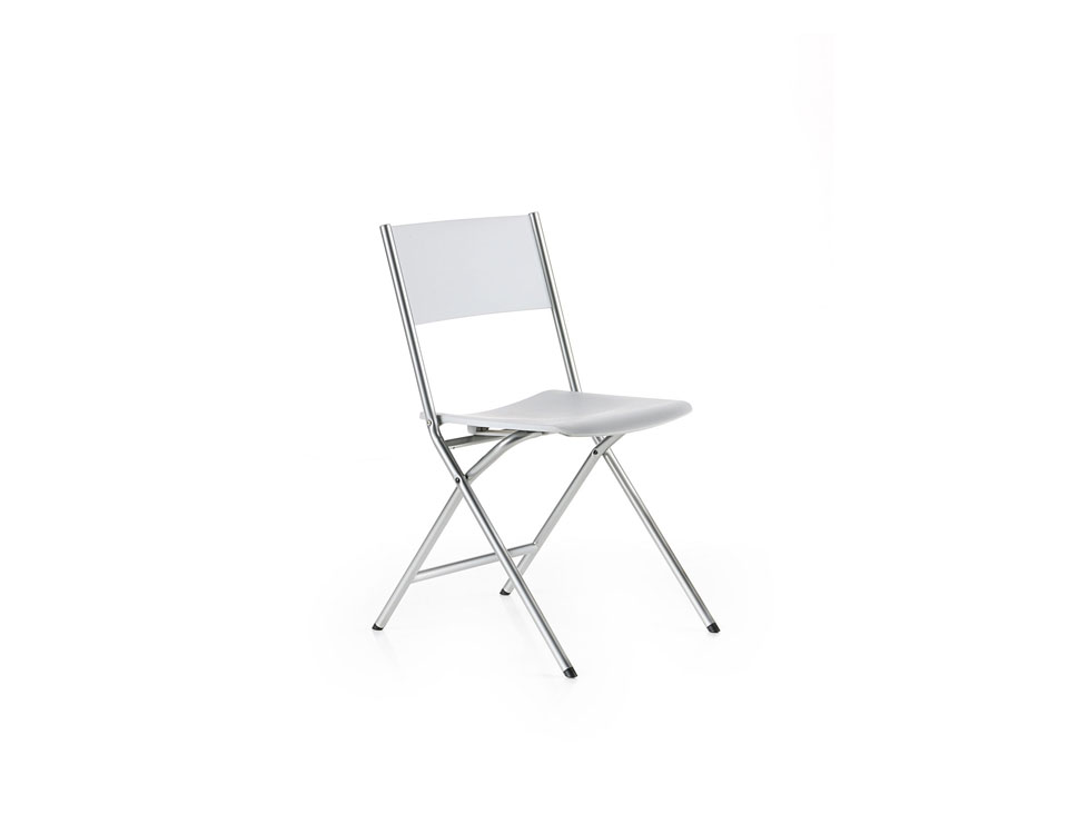 Folding chair with a sturdy structure by Altek Italia Design