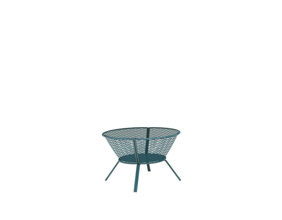 Low round coffee table for outdoor by Altek Italia Design