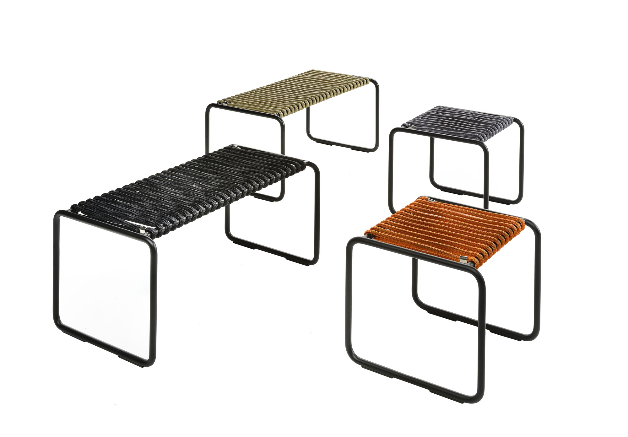 Low stools in nautical rope by Altek Italia Design