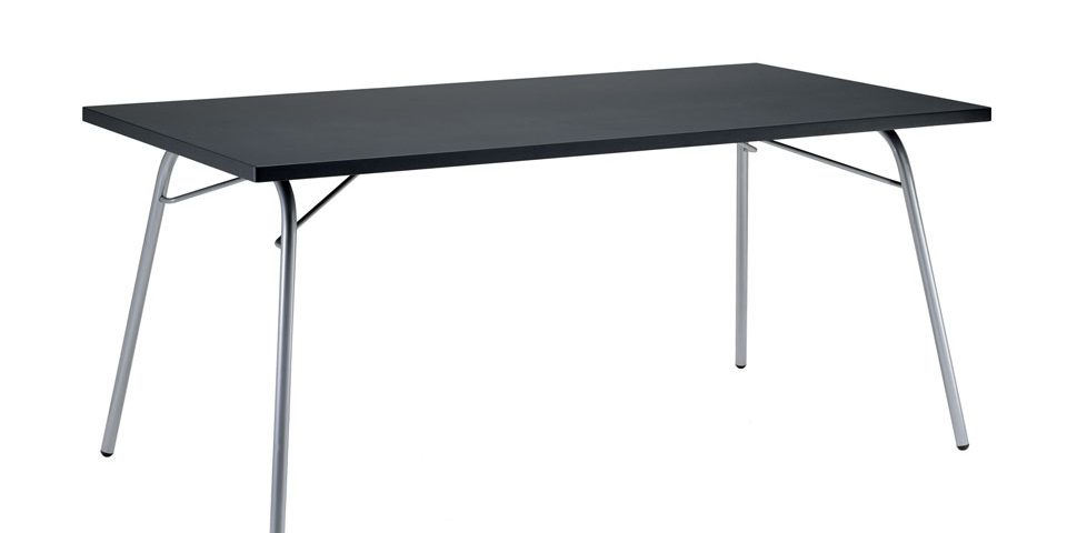 Folding table easily transportable by Altek Italia Design